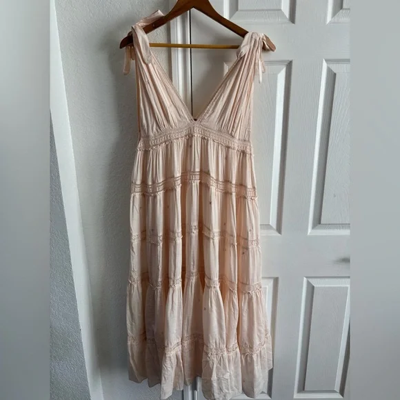 FREE PEOPLE Lily Of The Valley MIDI Dress in Peach Size XS -  coffeafoods.com